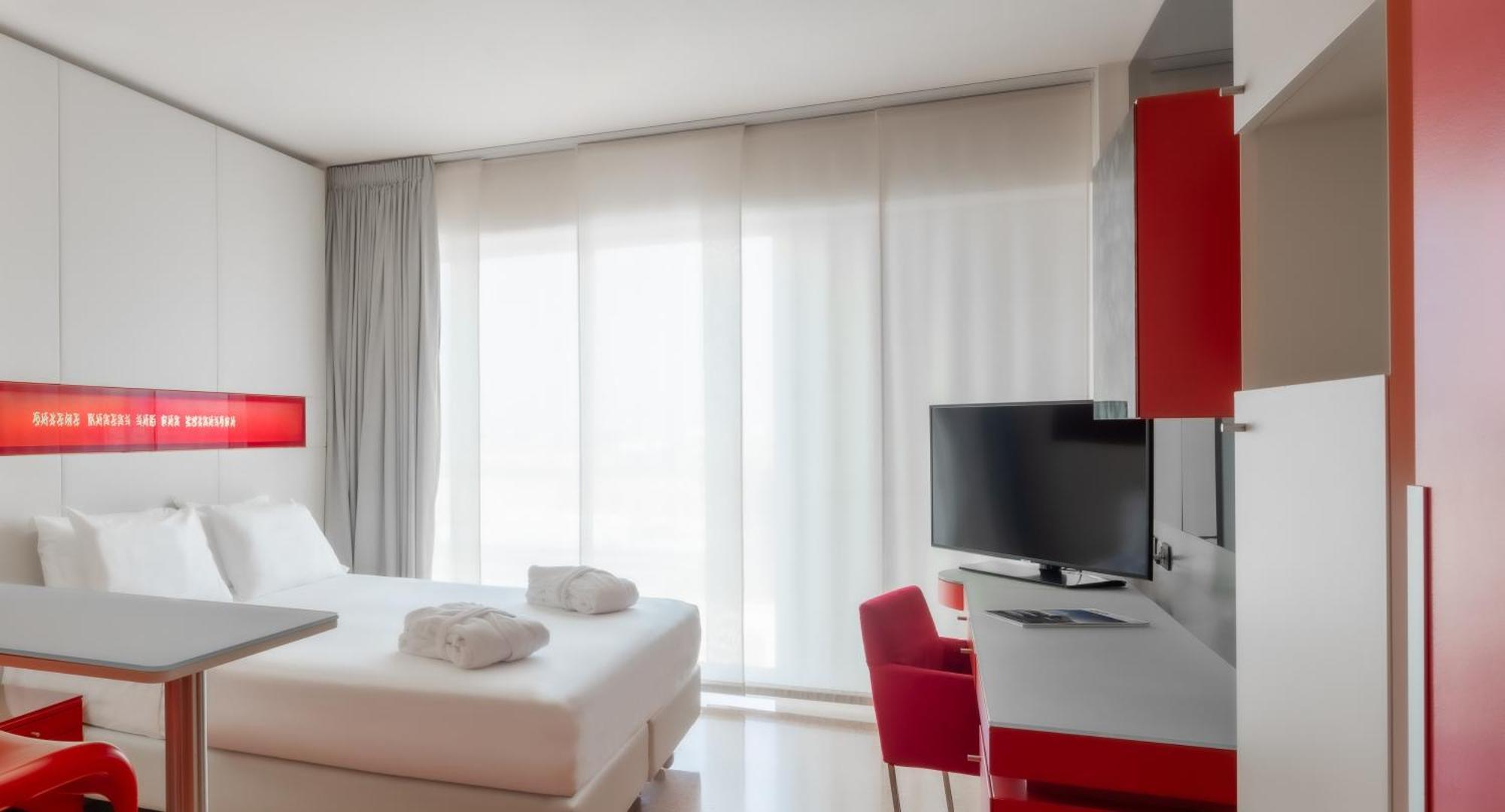 Una Hotels Bologna Centro Luaran gambar
